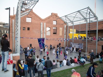 12 de Diciembre-Los vecinos de Almagro preparan el Festival de Fin de Año del Parque de la Estación