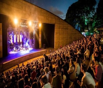 09 de Mayo-Comienza el ciclo de conciertos al aire libre en el Parque Centenario_