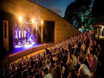 09 de Mayo-Comienza el ciclo de conciertos al aire libre en el Parque Centenario_