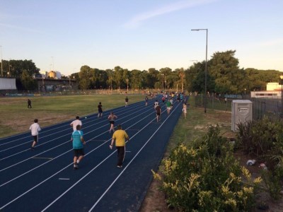 07 de Junio-Proponen la instalación de un desfibrilador automático para la pista de atletismo del Parque Chacabuco_