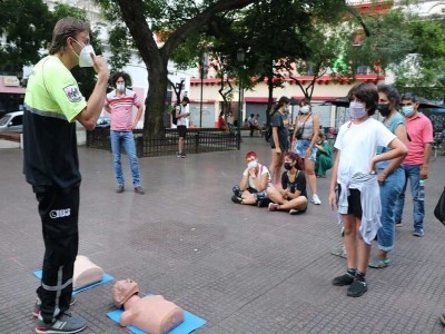 14 de Enero-Talleres gratuitos de RCP en la Plaza Martin Fierro del barrio de San Cristóbal_